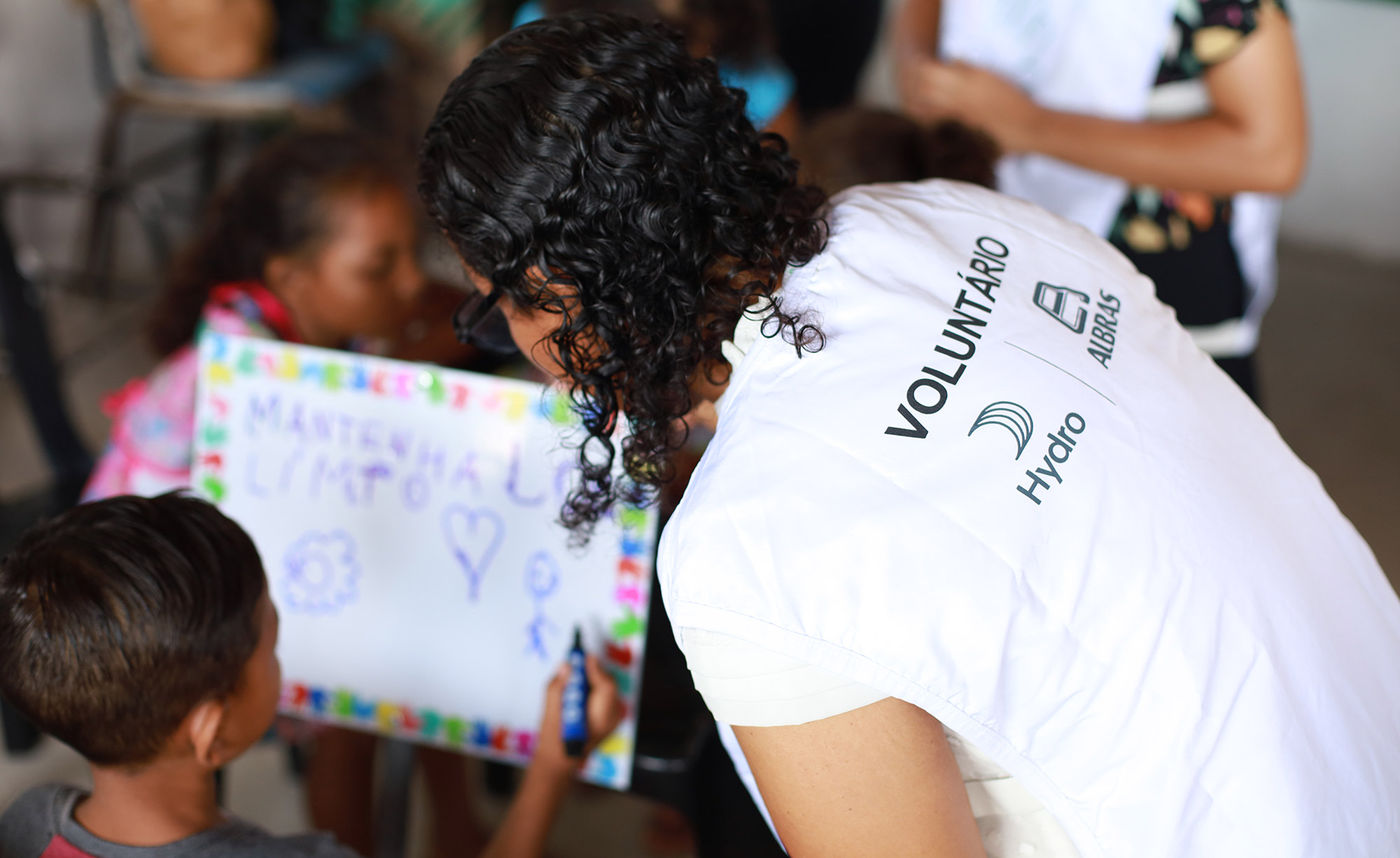 Hydro has many ongoing community development programs in the state of Pará. More than 700 employees are also involved in volunteer work supporting the programs.